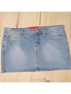Y2K Vintage GLO Low Rise Light Wash Denim Mini Skirt 2000s Core